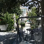 D & N * Kastela