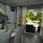 D & N Apartment *