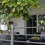 Apartment D & N *