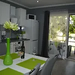 Apartment D & N *